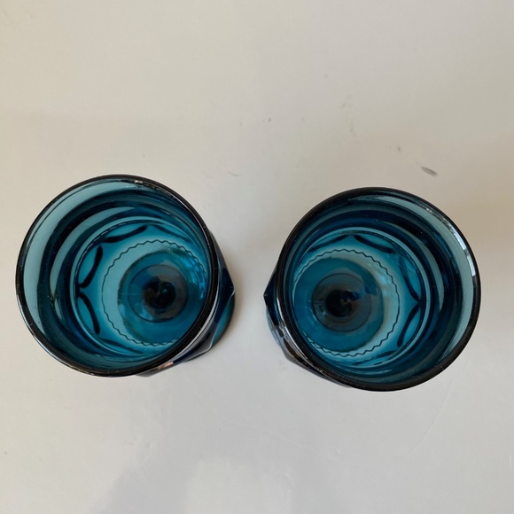 Two Wine Goblets by Indiana Glass Thumbprint King's Crown Cobalt Blue Vintage - Picture 4 of 6